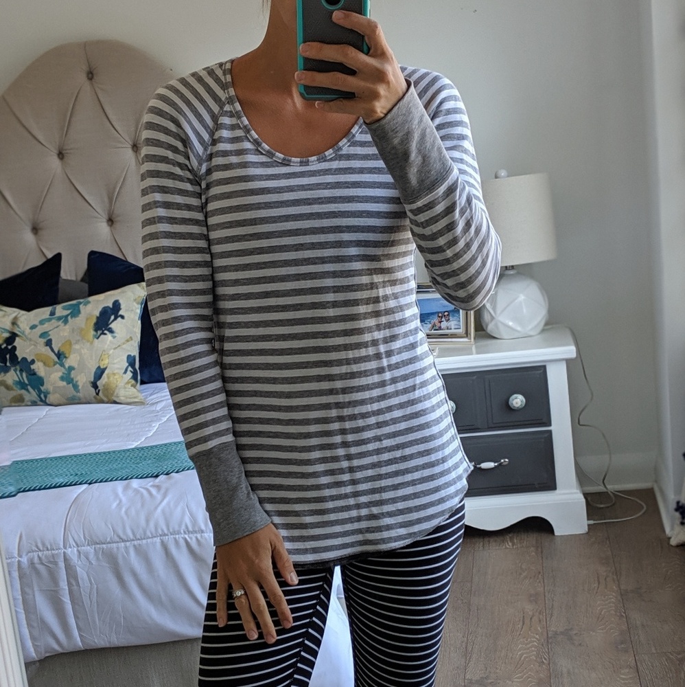 Lululemon reversible ls tee